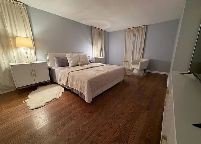 Thecreekhouse 5br Sanctuary W Sunroom And Games Holiday home Rockford