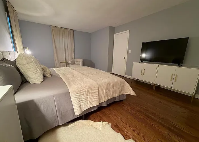 Holiday home Thecreekhouse 5br Sanctuary W Sunroom And Games *